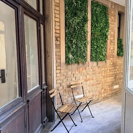 Les Avenue Des Vosges 6-8 People Apartment